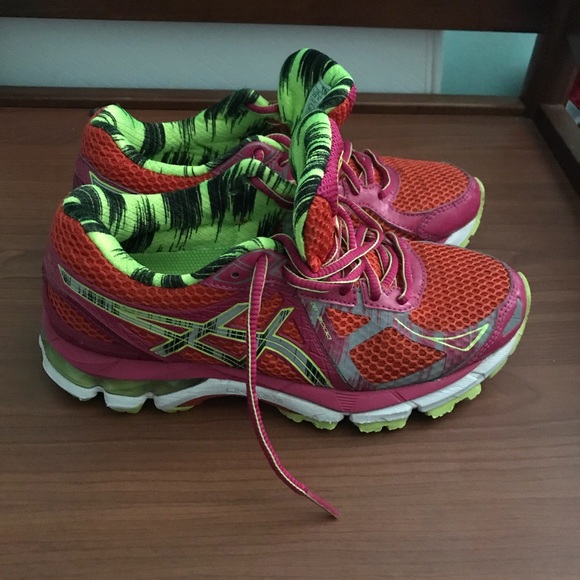 ASICS GT-2000 3 LITE-SHOW WOMEN’S RUNNING SHOE - Picture 4 of 8